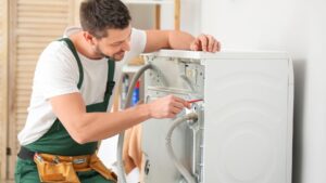 ÇEŞME ÇAMAŞIR MAKİNESİ TAMİRCİSİ